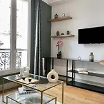 Apartmán Eiffel Tower Stylish Retreat