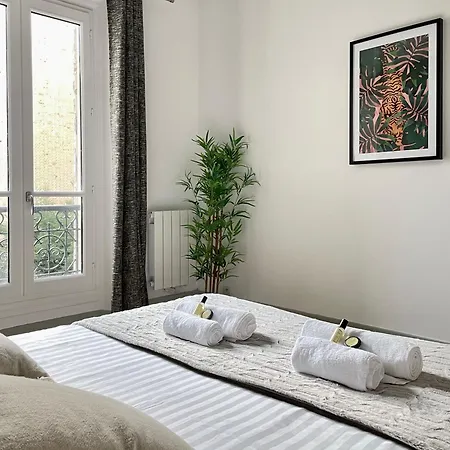 Eiffel Tower Stylish Retreat Daire *