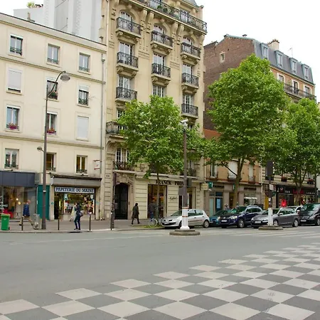 Eiffel Tower Stylish Retreat شقة باريس