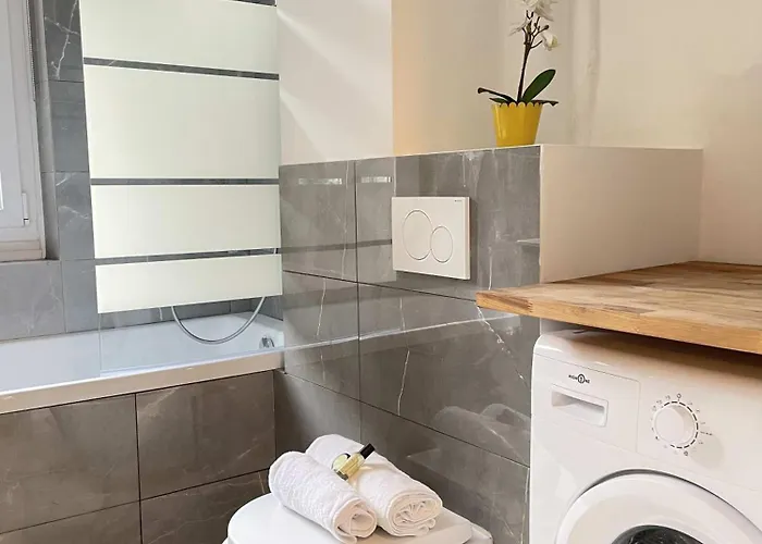 Apartamento Eiffel Tower Stylish Retreat