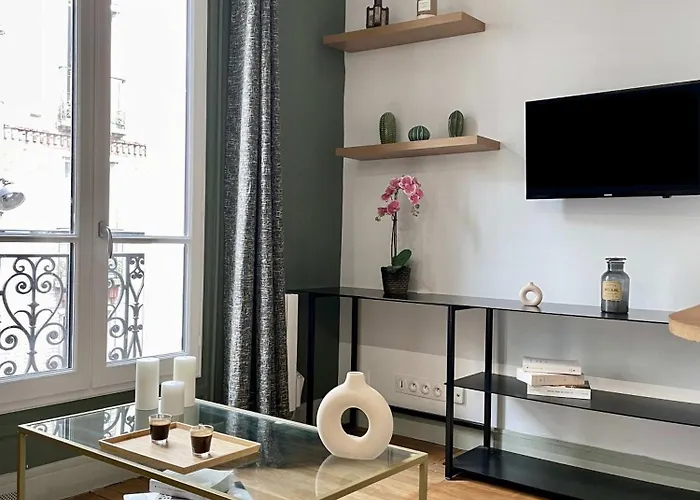 Apartamento Eiffel Tower Stylish Retreat